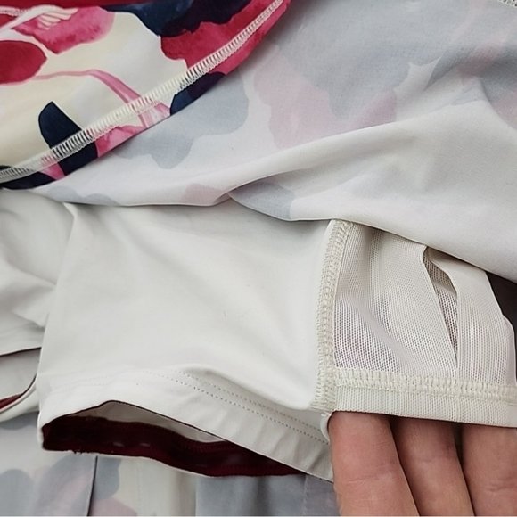 Lululemon Athletica Pink and Cream Skorts with Ruffled Design - Picture 7 of 12